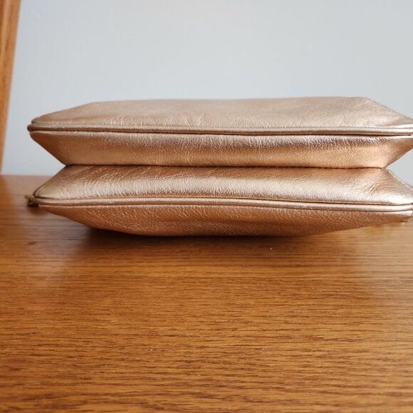 FOSSIL METALLIC ROSE GOLD GENUINE LEATHER  WRISTLET PURSE. - Picture 5 of 11